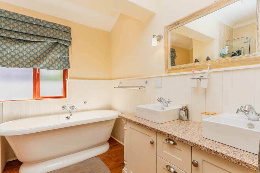 4 Bedroom Property for Sale in The Coves North West
